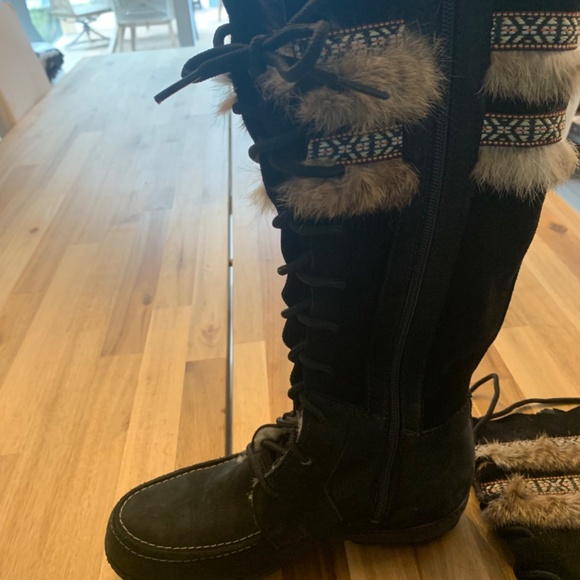 Saute mouton suede and fur boot - Picture 5 of 9